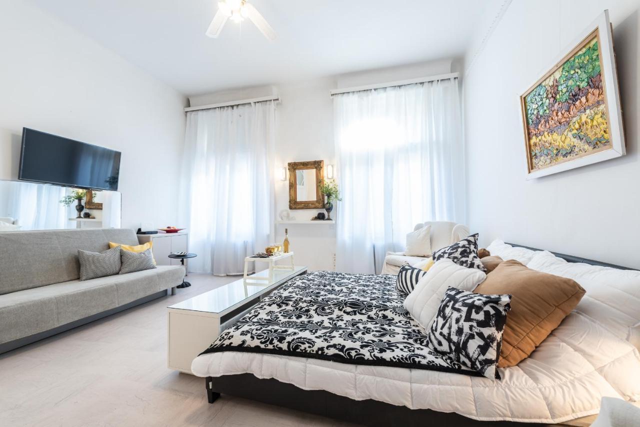 Vintage Elegance Mostcentralapt !Vaci Street! Βουδαπέστη Εξωτερικό φωτογραφία